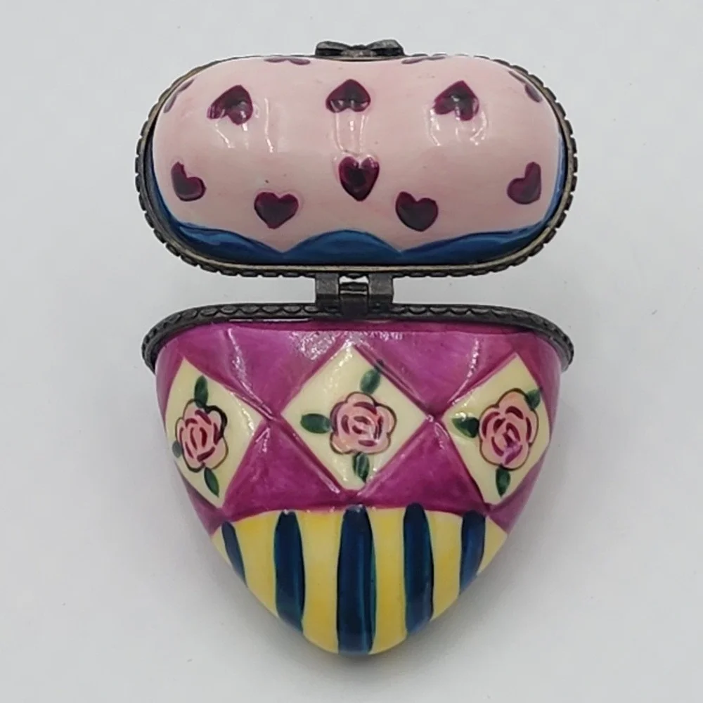 Heart Shaped Trinket Box Hinged Floral Roses Stripes Bow Clasp Colorful